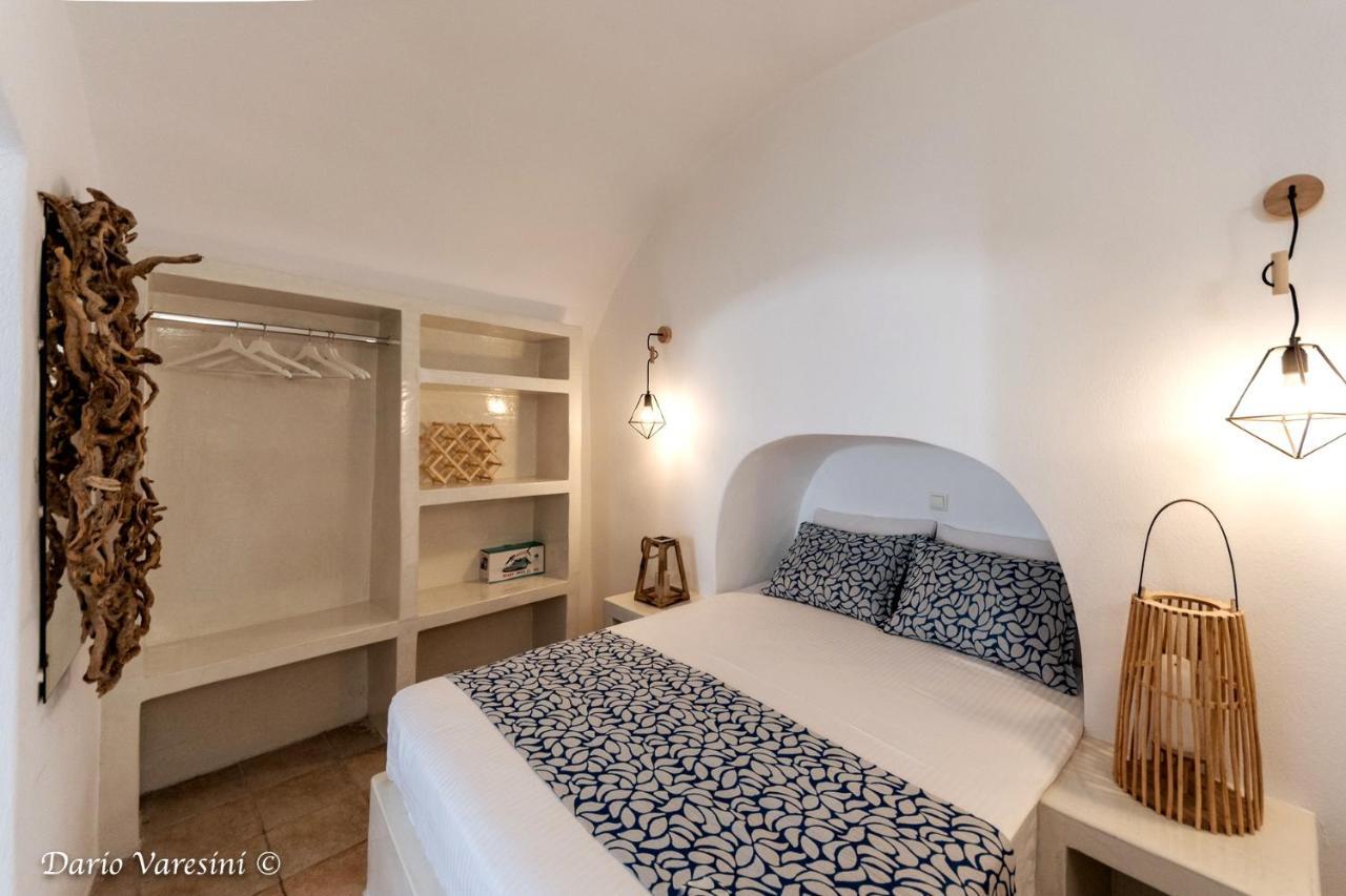 Santorinian Lava House Villa Pýrgos Eksteriør bilde