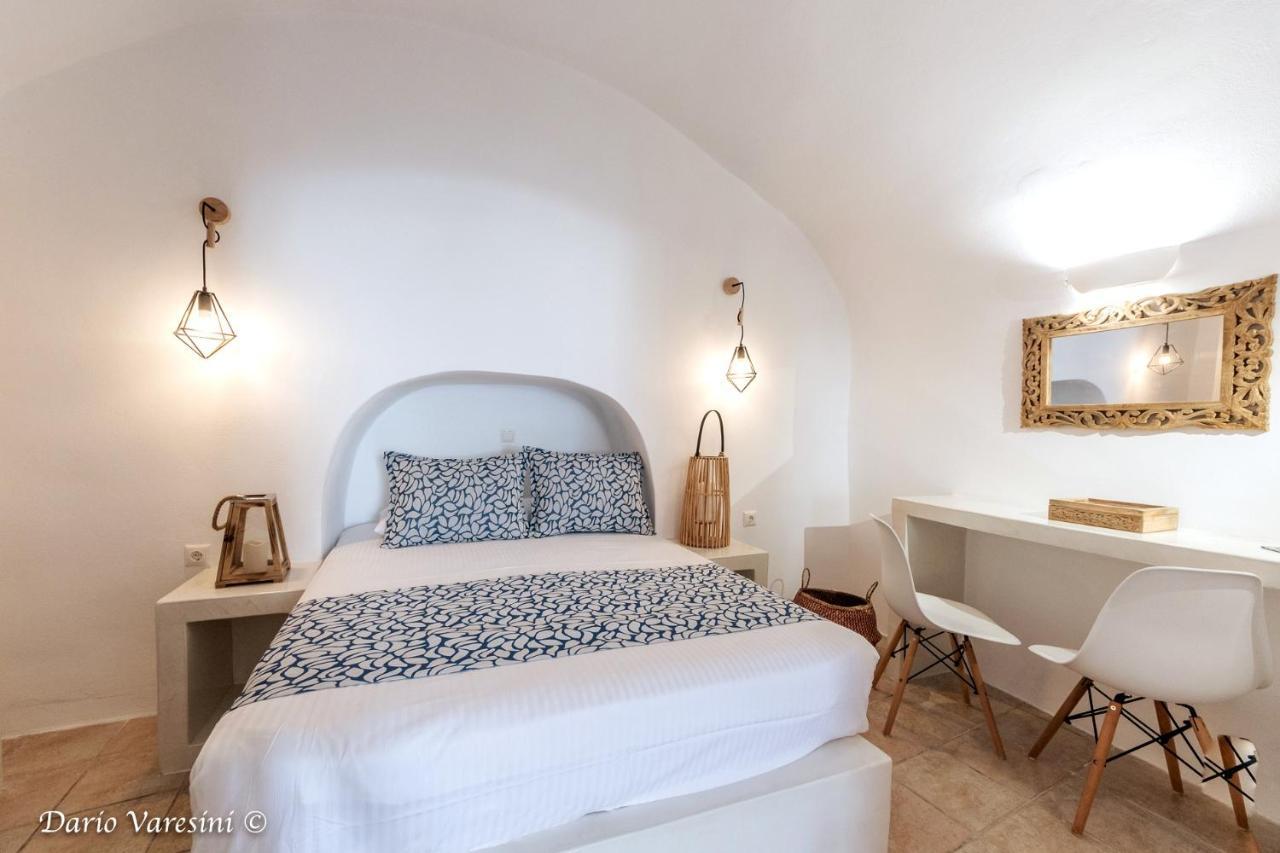 Santorinian Lava House Villa Pýrgos Eksteriør bilde